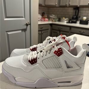 Jordan 4 retros Red Metallic Size 12